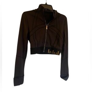Lululemon cropped define jacket BLACK/GOLD Size 4/6